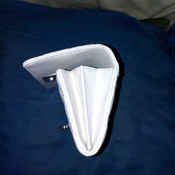 Michael Kors white quilted wallet - Picture 6 of 6